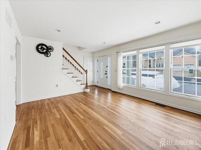 Building Photo - 37 Jersey Ave