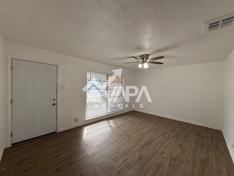 Building Photo - 6323 Flint Rock Dr