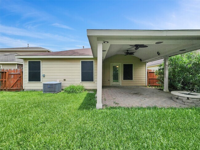 Building Photo - 15519 Echo Stable Ln