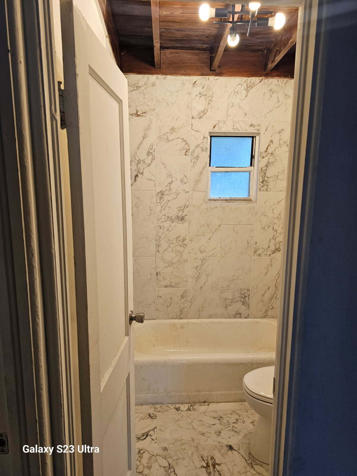 Building Photo - 617 Sears Ave NE