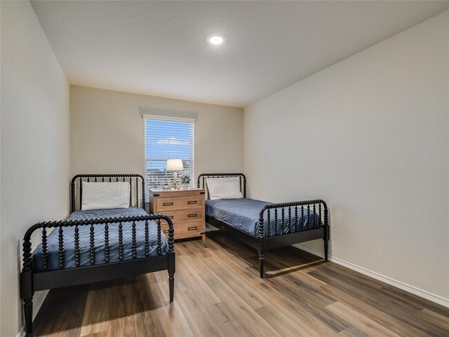 Building Photo - 441 Bella Luna Way