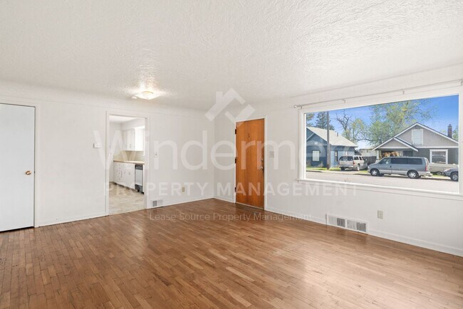 Building Photo - North Spokane Gem