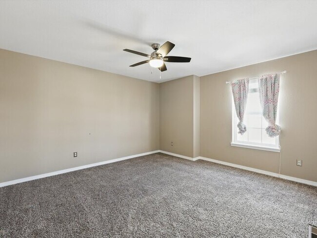 Building Photo - 8308 Needle Drop Ct