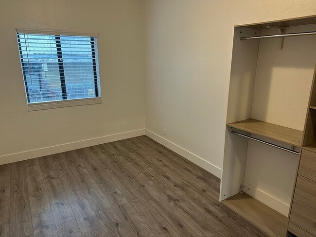 Building Photo - 1374 Olivina Ave