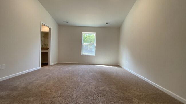 Building Photo - 6221 Ahoskie Dr