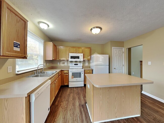 Building Photo - 12276 Carriage Stone Dr