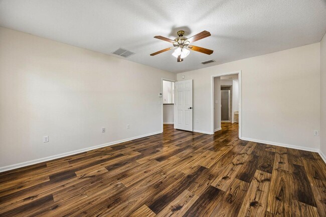Building Photo - 12461 Richfield Blvd