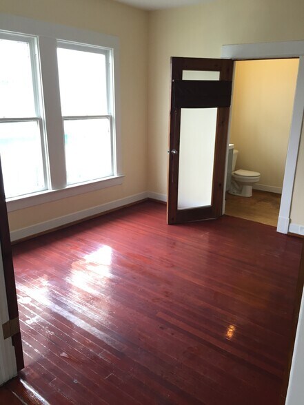 Building Photo - 112 E Courtland Pl