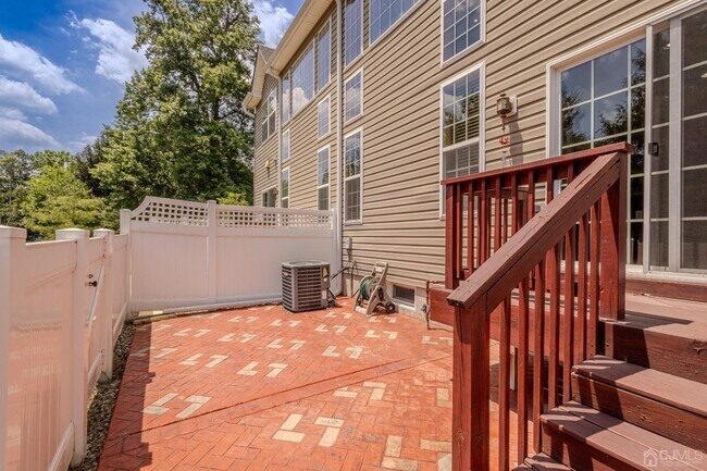 Building Photo - 2474 Canterbury Ln