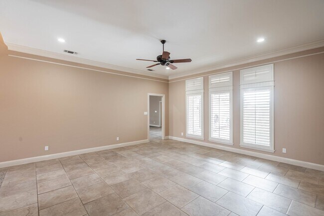 Building Photo - 3 Chambord Dr