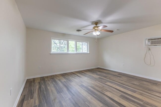 Building Photo - 4419 Knight Dr