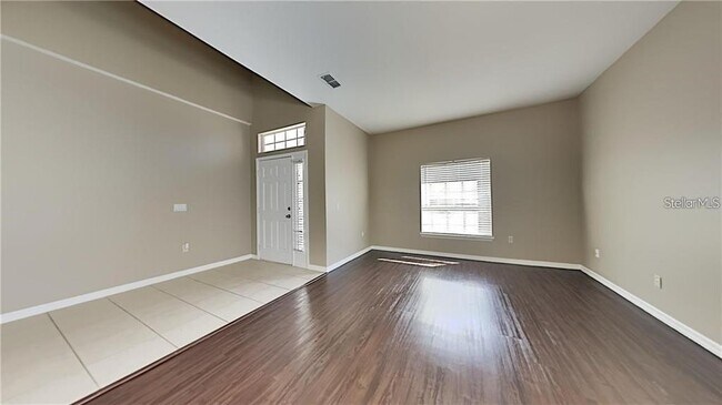 Building Photo - 876 Hacienda Cir