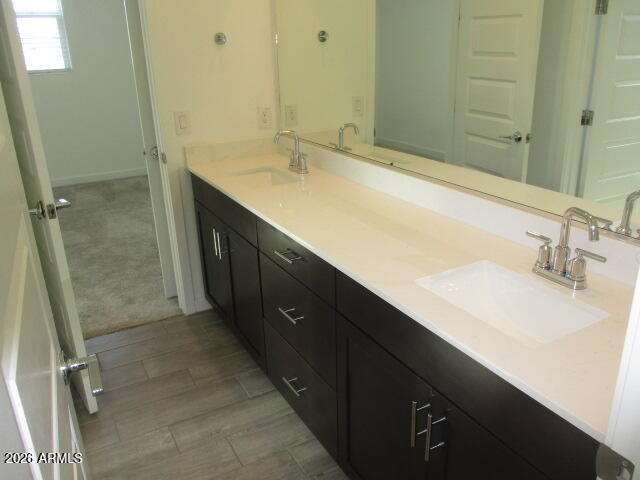 Building Photo - 3323 S Bridlewood