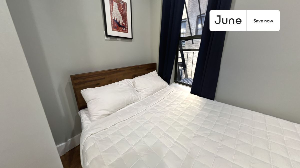 Building Photo - 826 9th Ave