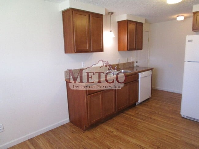 Building Photo - 06804