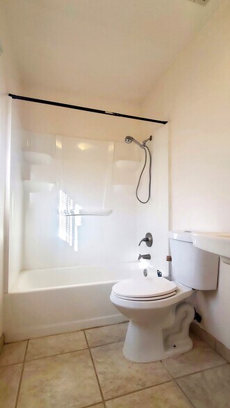 Master Bath - 121 W 11th St
