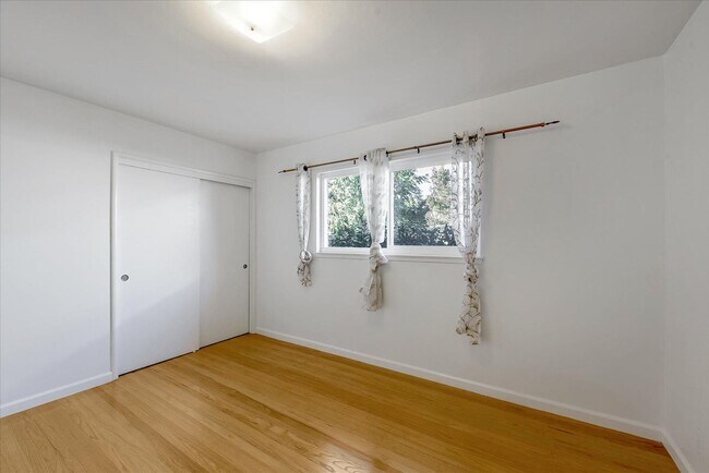 Building Photo - MID-CENTURY MODERN ON WILLOW GLEN BORDER -  SPACIOUS LOT