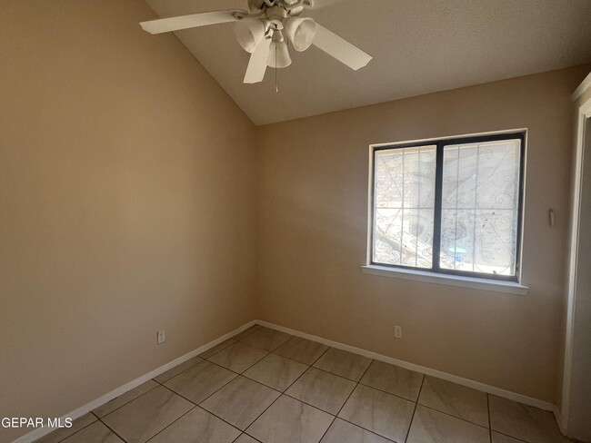 Building Photo - 11756 Royal Banner Ln