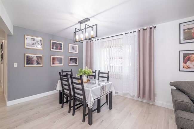 Building Photo - 5621 S 22nd St