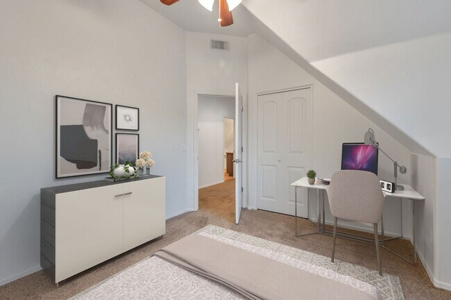 Building Photo - 2342 N 6th Ave