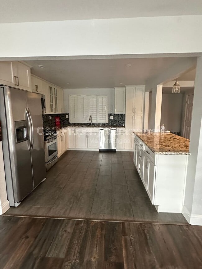 Building Photo - 180 Pelican Loop