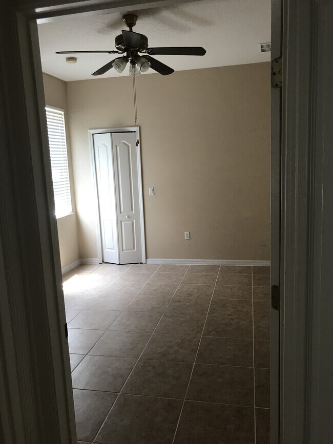 Building Photo - Bella Vida Rental