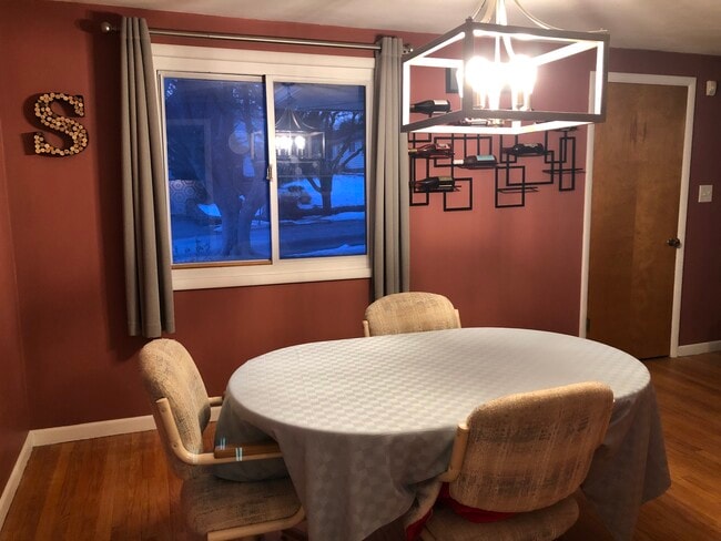 Dining Room - 207 Carlton Dr