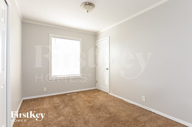 Building Photo - 203 Caddy Ave