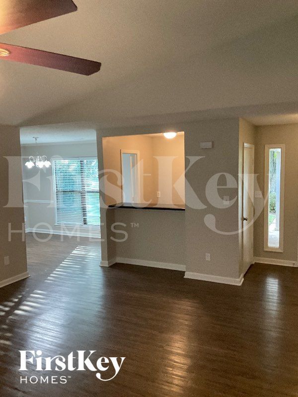 Building Photo - 6237 Danbrooke Pk Dr