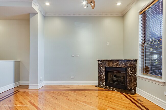 Building Photo - 4852 S Prairie Ave