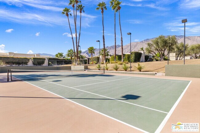 Building Photo - 427 N Calle Rolph