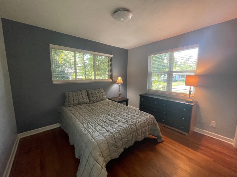 Primary Photo - 4007 Aldington Dr