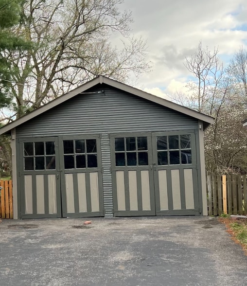 Building Photo - 131 Glenmont Ave