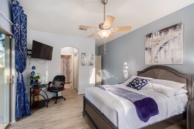 Building Photo - 3341 E Fremont Rd