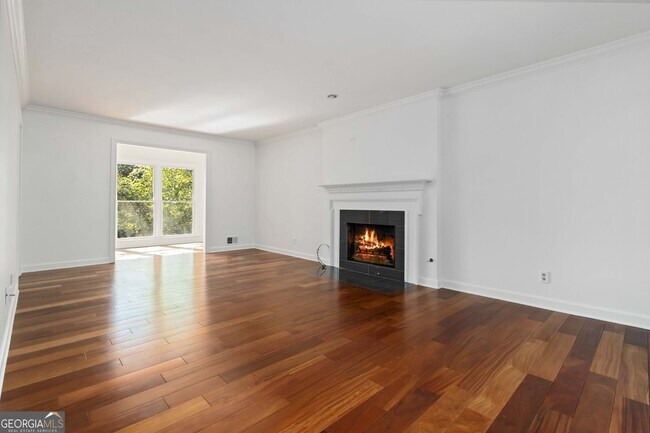 Building Photo - 2308 Defoors Ferry Rd NW