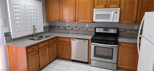 Building Photo - 9007 Dulcimer Ln