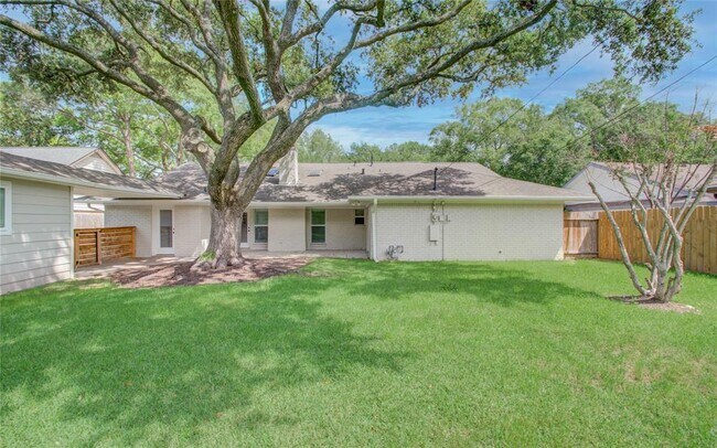 Building Photo - 5735 Grape St