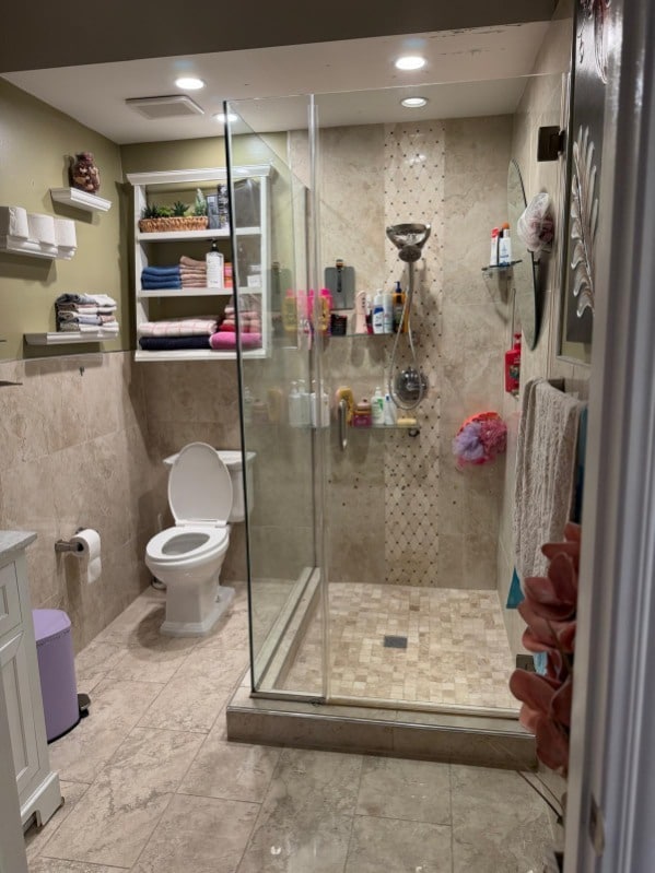 Building Photo - 6712 N Clark St