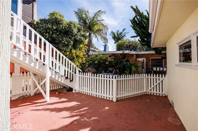 Building Photo - 212 Cypress Dr