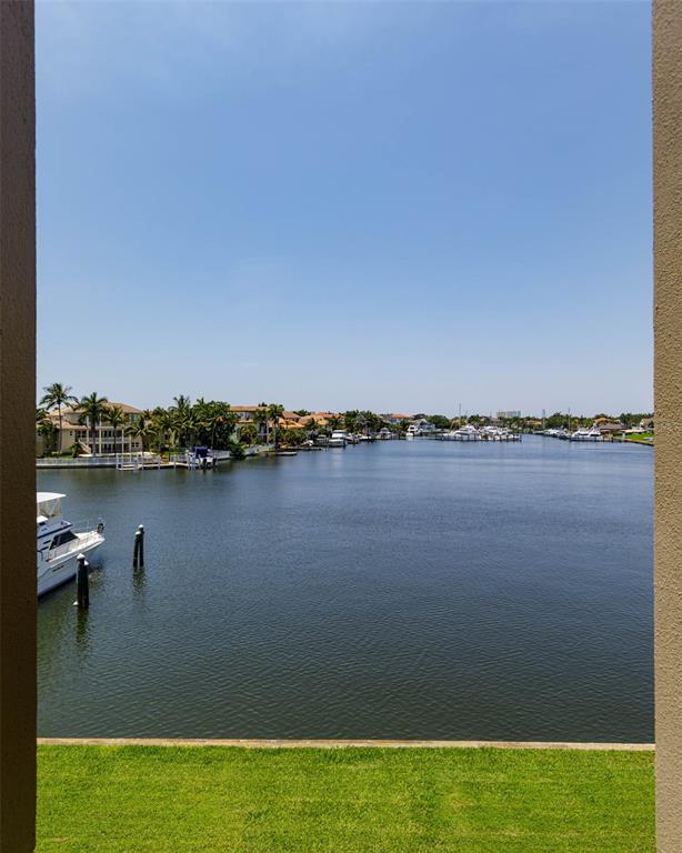 Building Photo - 2775 Kipps Colony Dr S