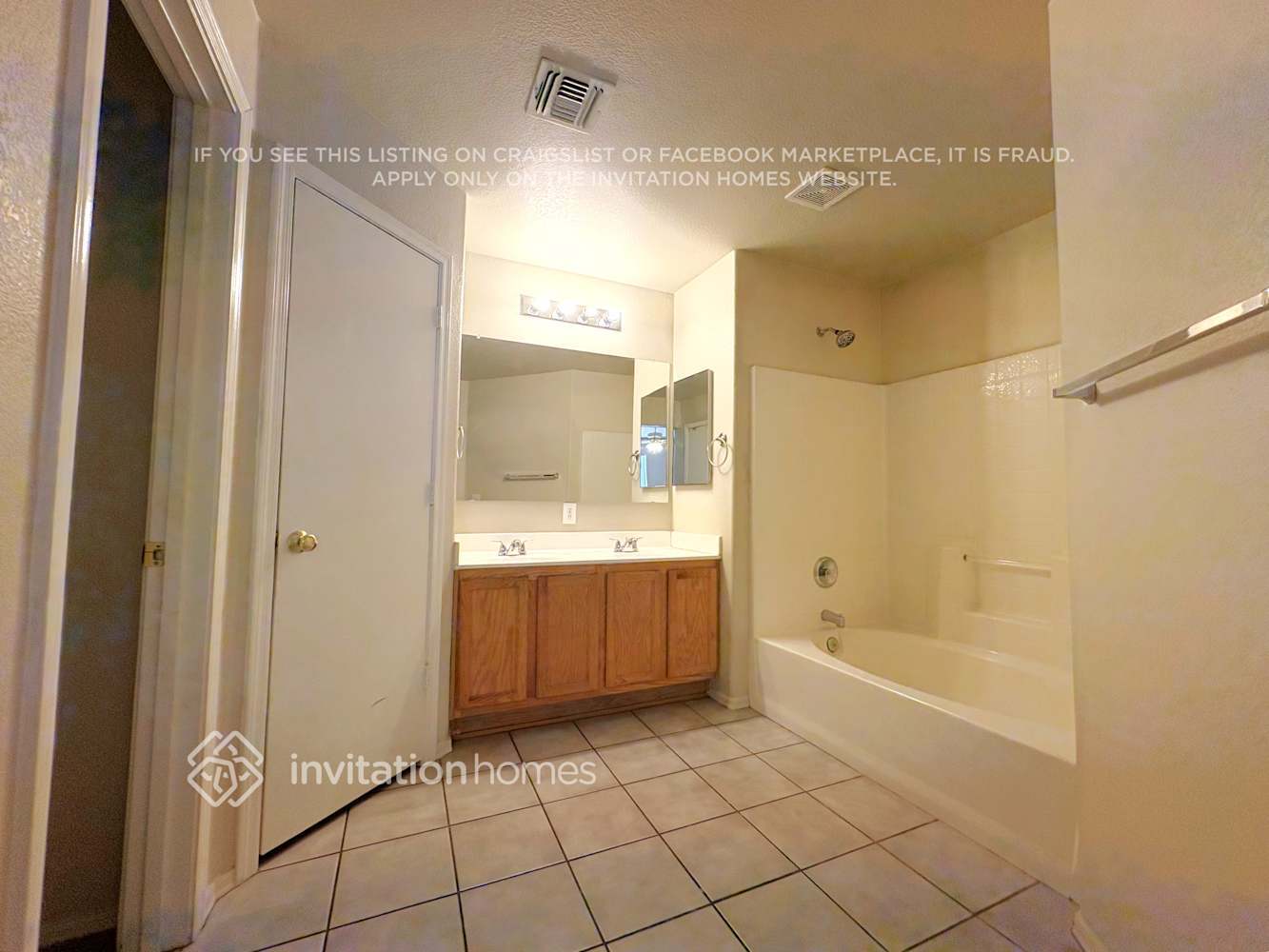 Building Photo - 7375 W Palo Verde Dr