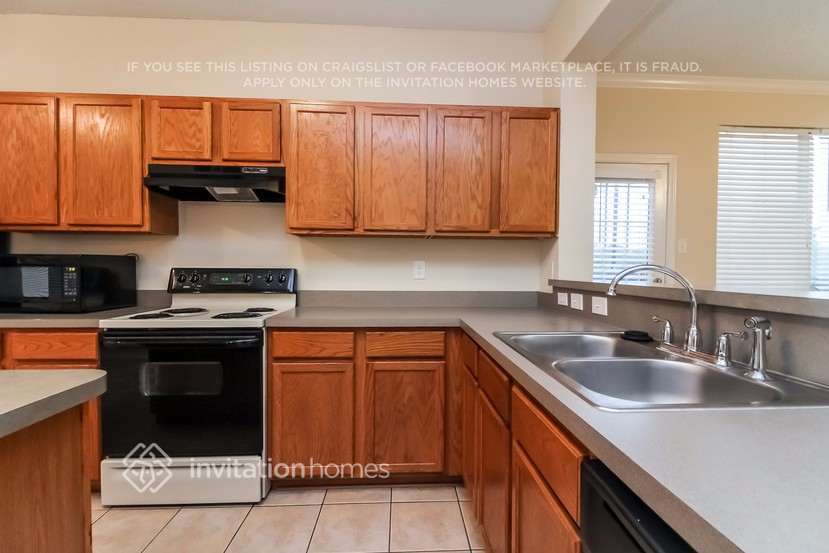 Building Photo - 817 Longleaf Dr