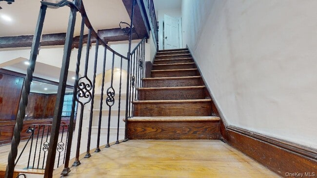 Building Photo - 90-09 68th Ave