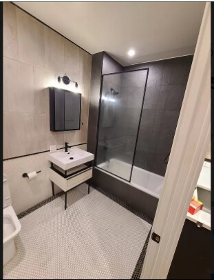 Building Photo - 1643 New York Ave