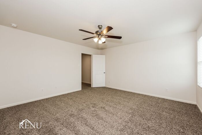 Building Photo - 6008 Mojave Dr