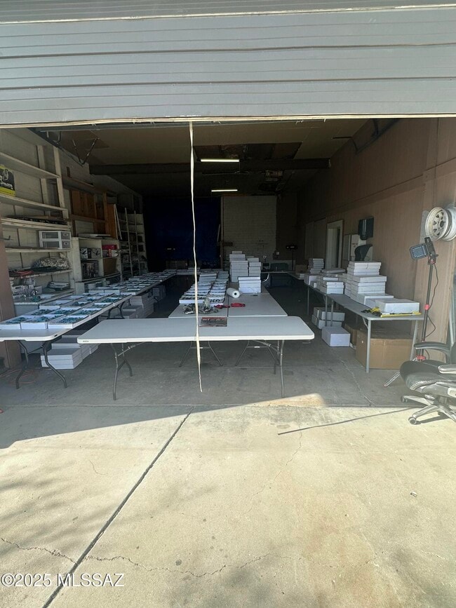 Building Photo - 2775 N Goyette Ave