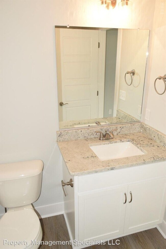 Building Photo - 3 br, 3 bath House - 2727 Rainbow Circle