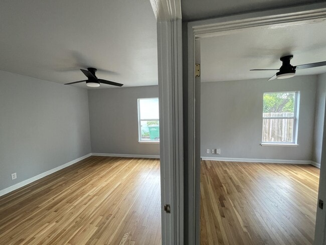 Building Photo - 258 Cresham Dr