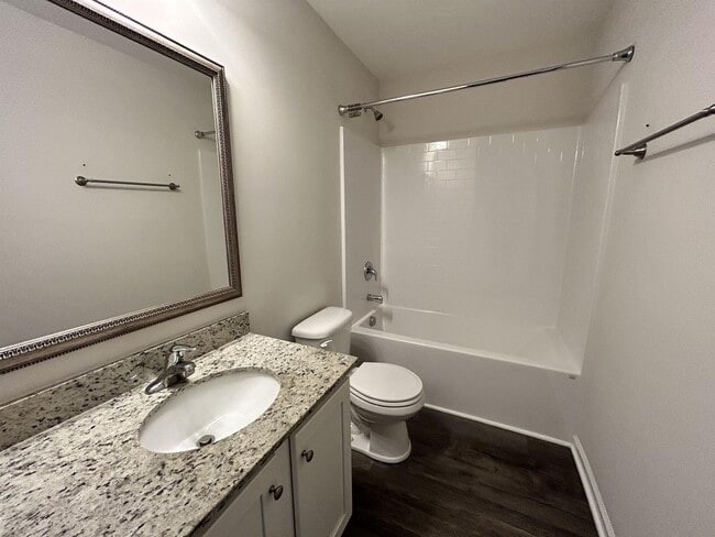 Building Photo - 144 Sunny Pt Lp