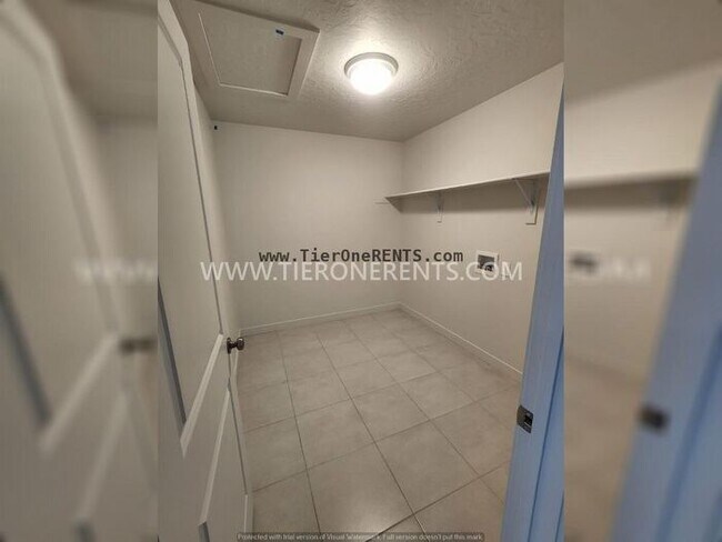Building Photo - This property offers a NO DEPOSIT option available for qualified renters!